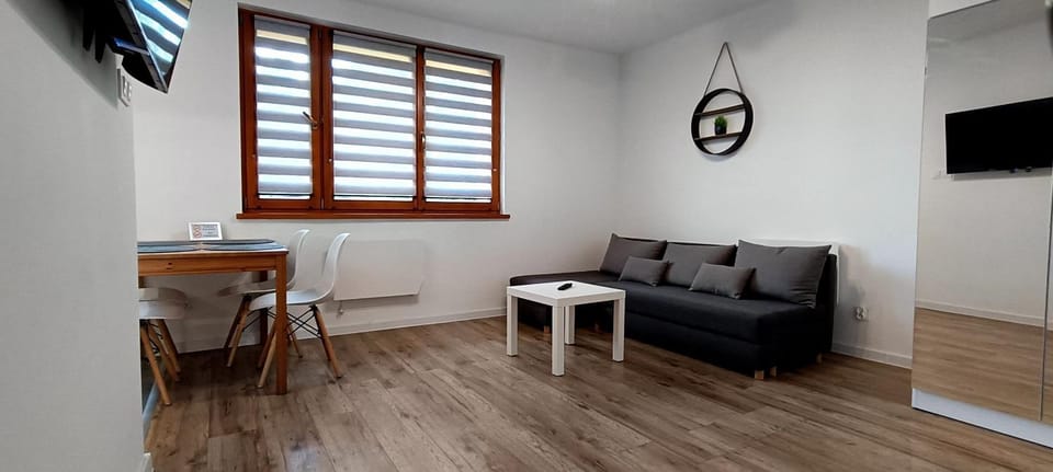 Communal lounge/ TV room, TV and multimedia, Living room, Seating area