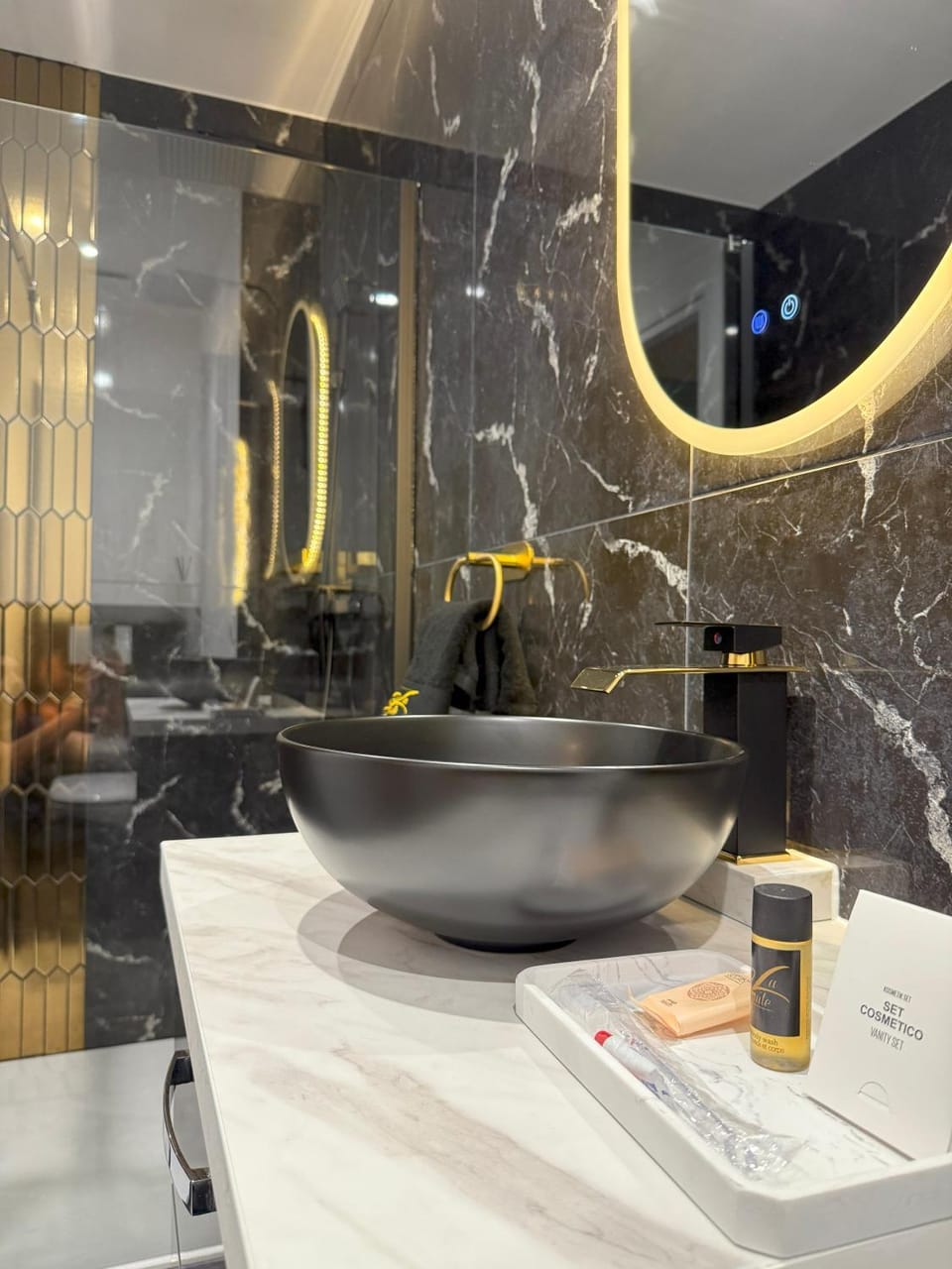 La Suite Genève Gaillard - Jacuzzi Privé & Séjour Luxe Apartment in Canton of Geneva