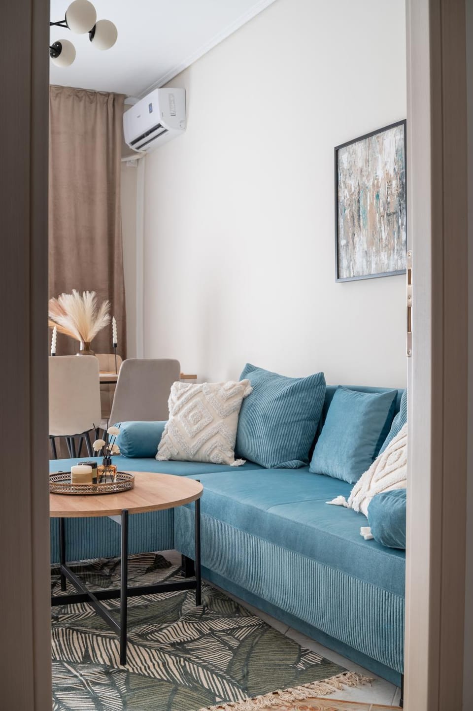 Living room, Seating area, air conditioner