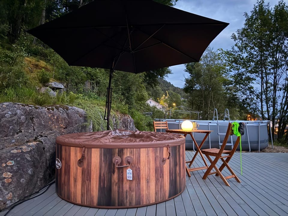Garden, Hot Tub, Balcony/Terrace, Garden view, Swimming pool