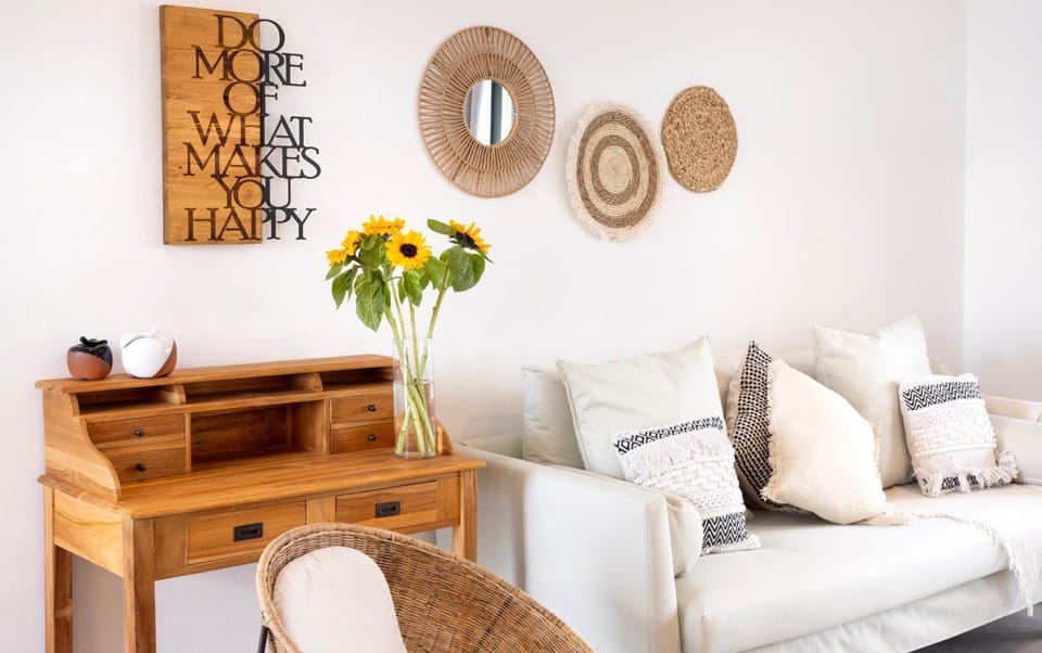 Living room, Decorative detail, Seating area