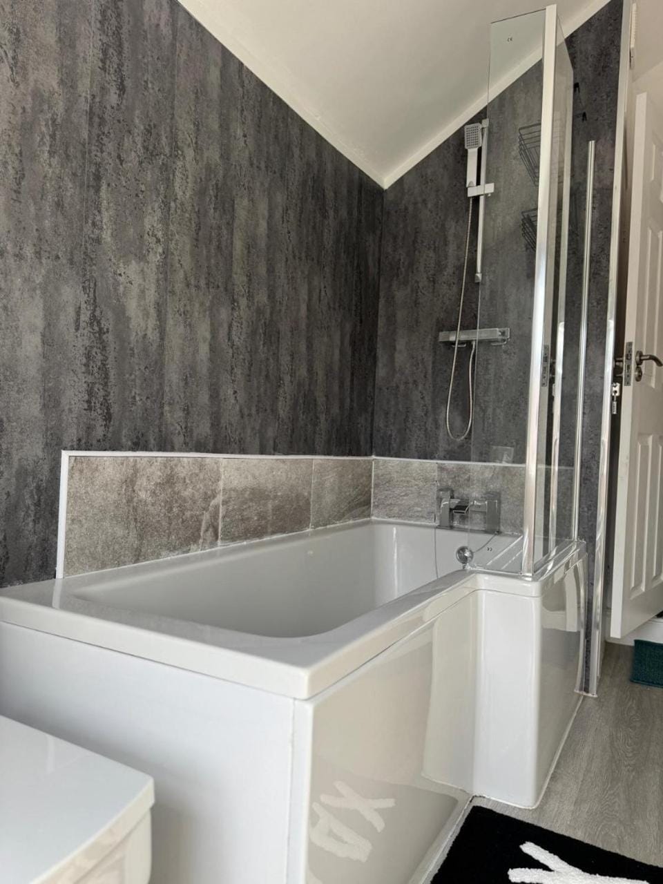 Bathroom, Bath