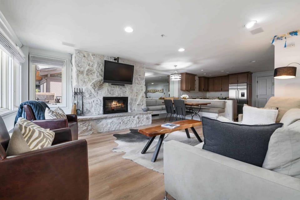 Lodge Tower 178 Two Bedroom Residence Apartment in Vail