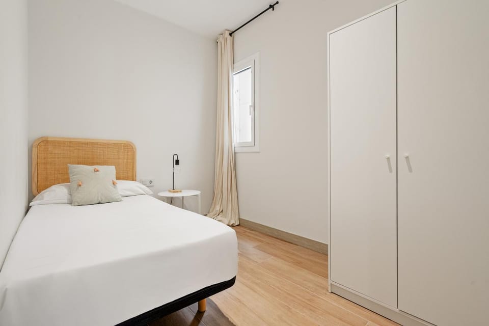 Bed, Bedroom, wardrobe