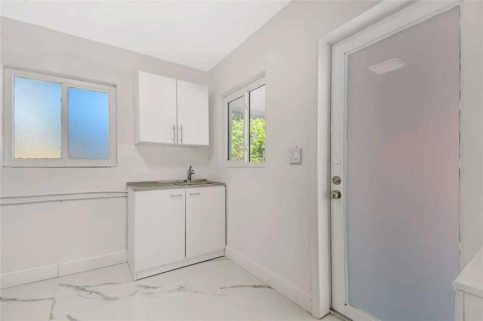 Kitchen or kitchenette, kitchen