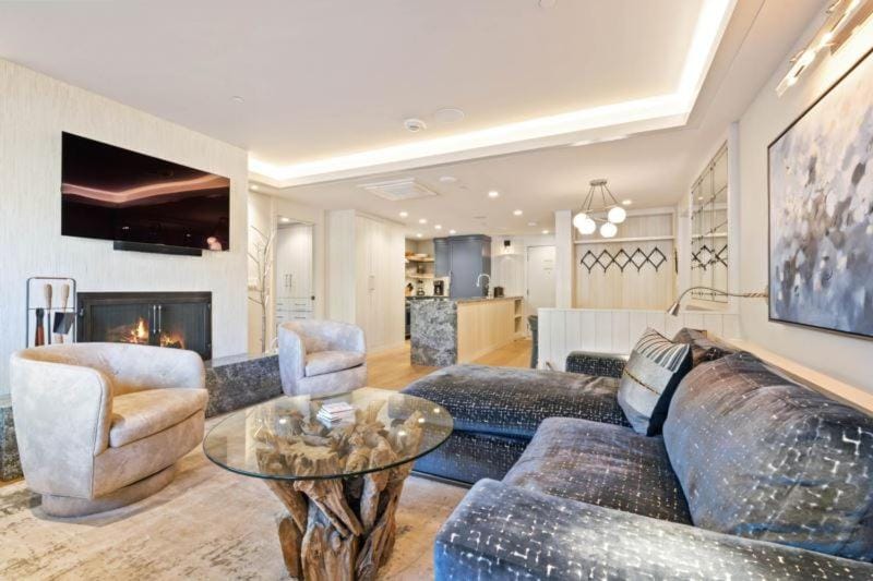 Lodge Tower 186 Two Bedroom Residence Apartment in Vail