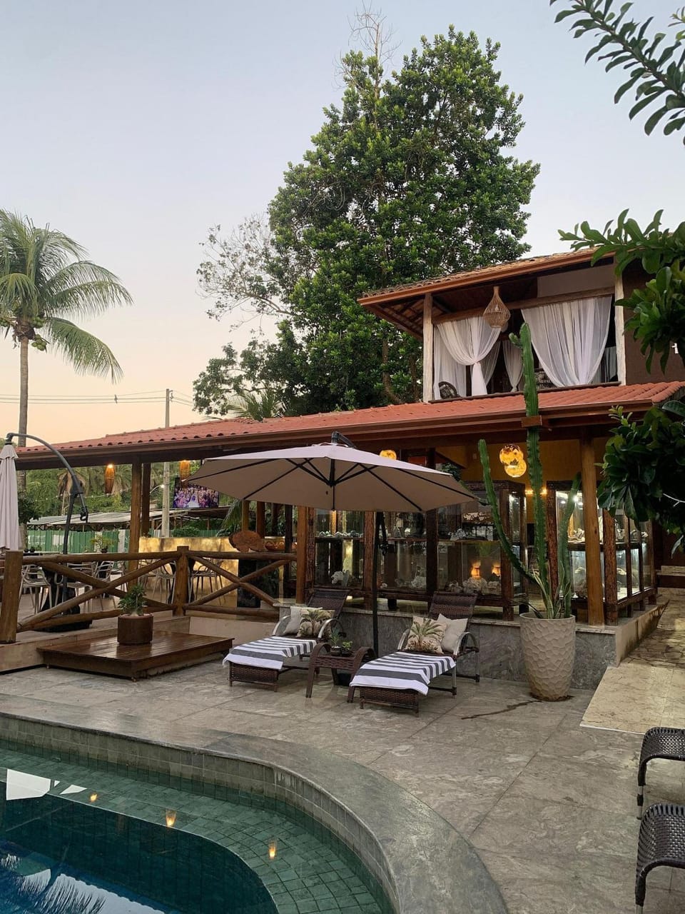 Swimming pool