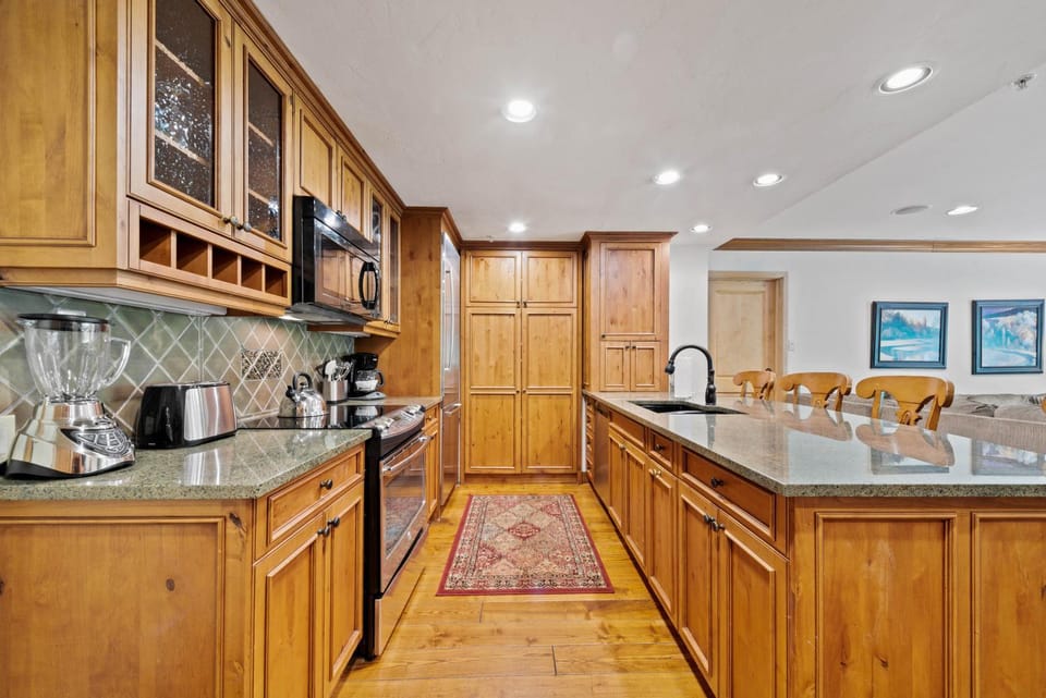 Lodge Tower 187 Two Bedroom Residence Apartment in Vail