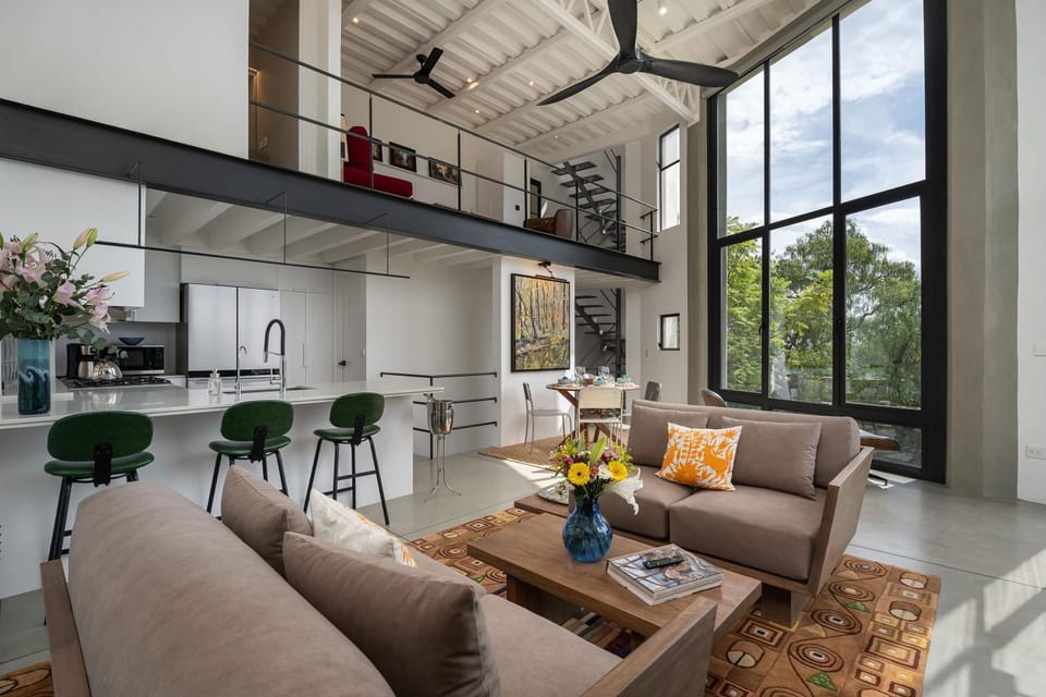 Living room, Seating area, kitchen