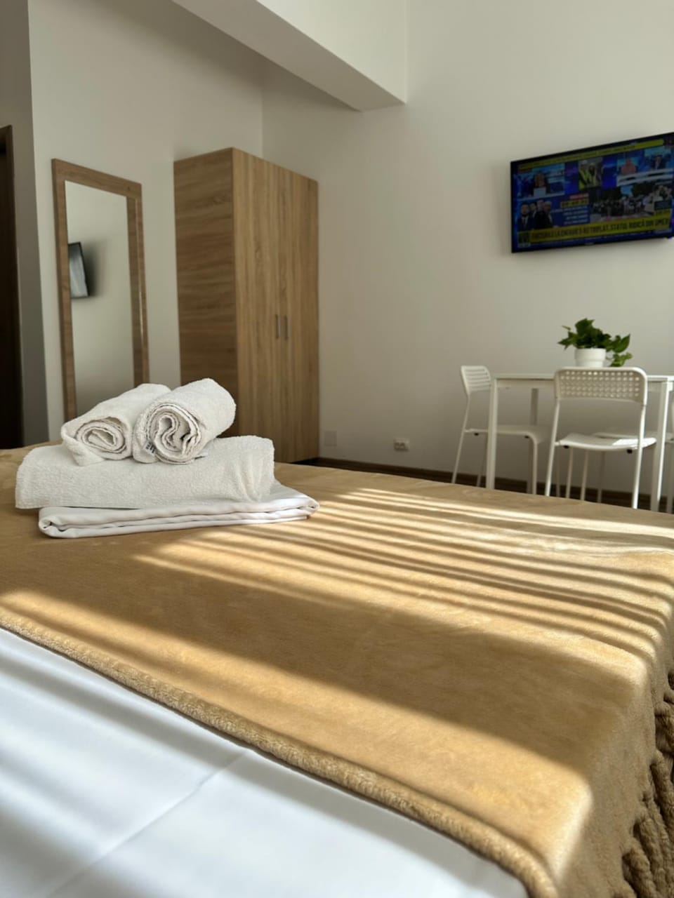 Bed, Photo of the whole room, Bedroom, wardrobe