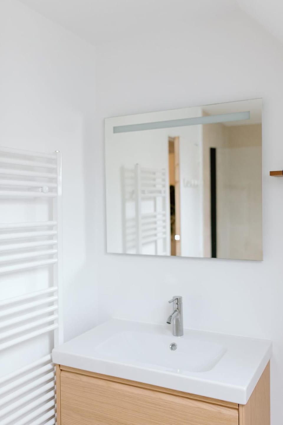 Le Tiny Chalet Apartment in Île-de-France