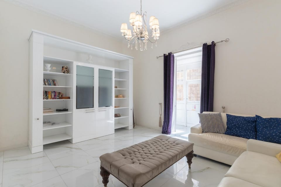 Charming Apartments in Valletta Apartment in Valletta