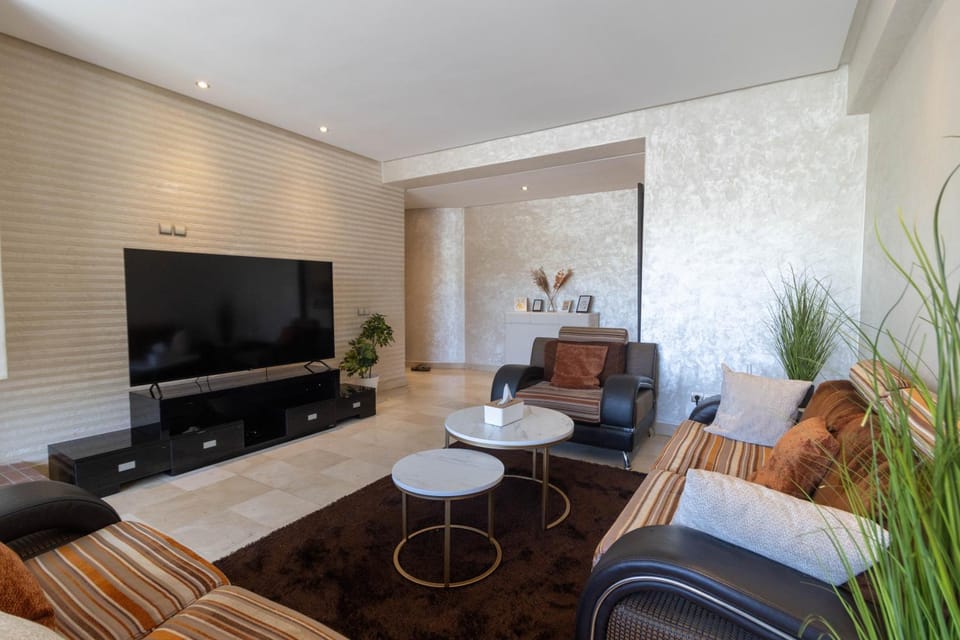 Communal lounge/ TV room, TV and multimedia, Living room, Seating area