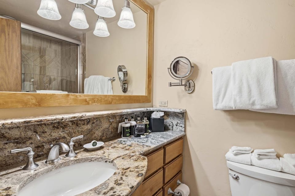 Lodge Tower 194 One Bedroom Residence Apartment in Vail