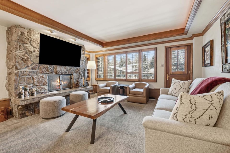 Lodge Tower 194 One Bedroom Residence Apartment in Vail