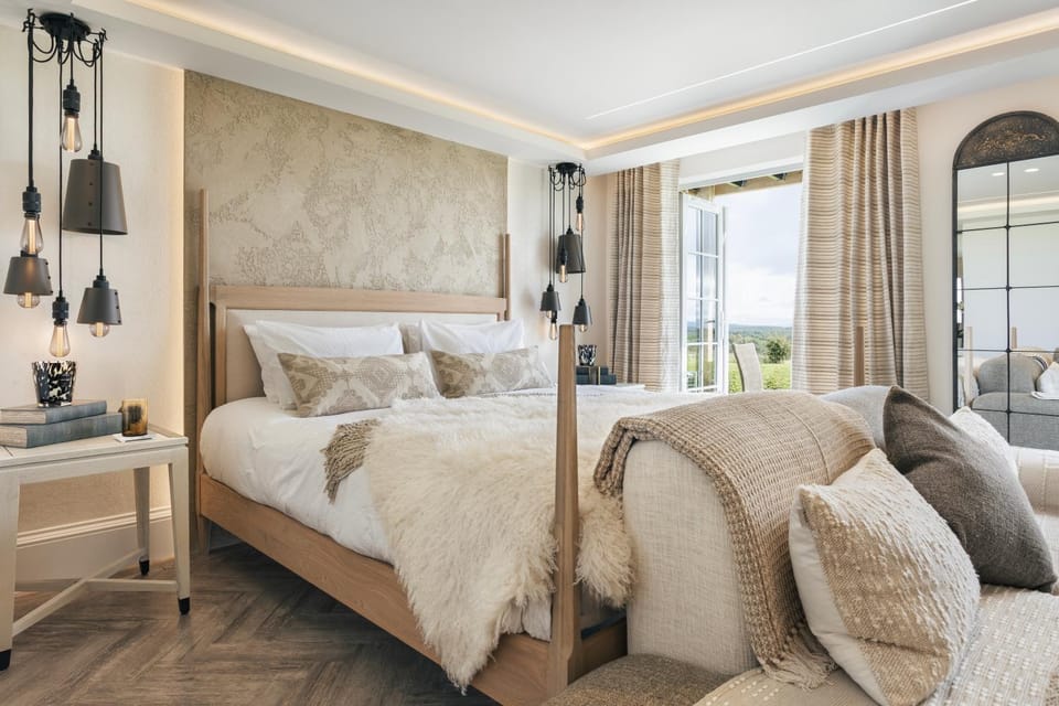 Bed, Bedroom, Garden view, Garden view