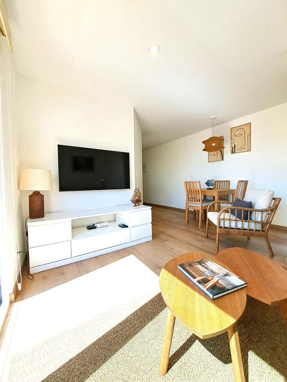 Communal lounge/ TV room, Living room