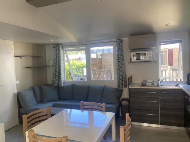 Mobil Home Casita 6-8 personnes, 3 chambres Campground/ 
RV Resort in Saint-Julien-en-Born