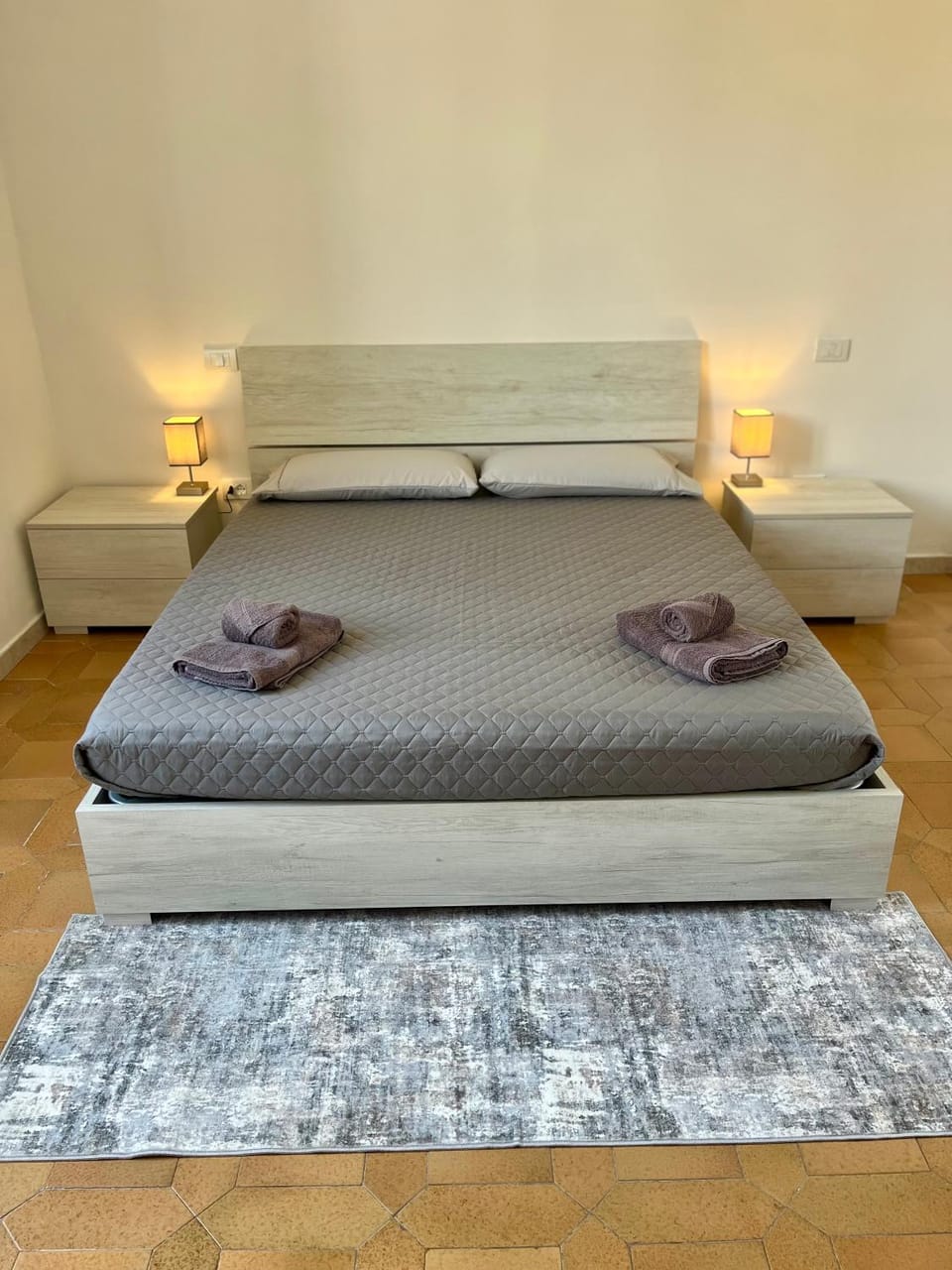 Bed, Photo of the whole room