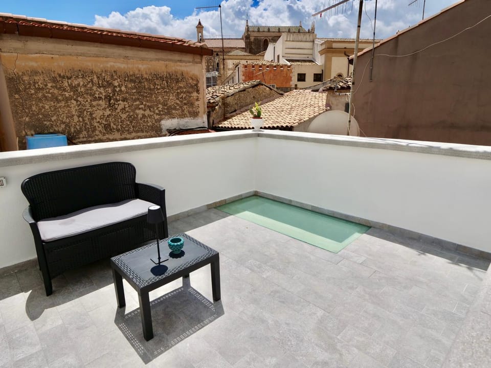 View (from property/room), Balcony/Terrace