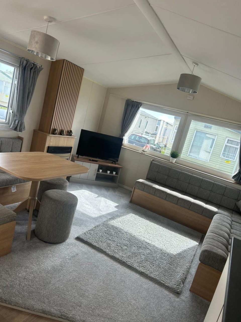 2 Bedroom Caravan 6 Birth The Wolds Ingoldmells Skegness - No pets free WiFi Campground/ 
RV Resort in Ingoldmells
