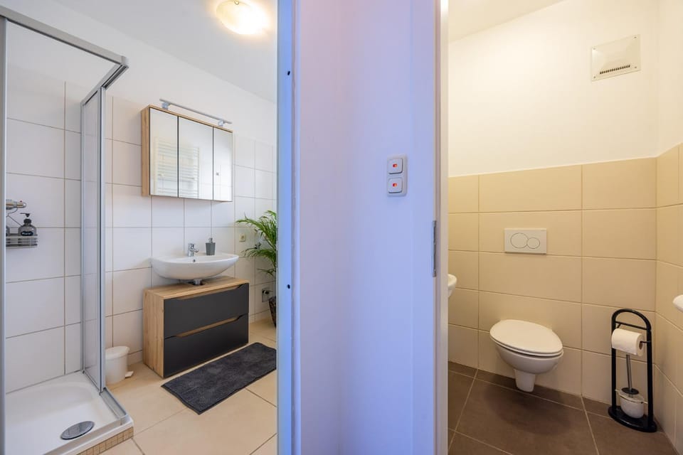 Toilet, Bathroom