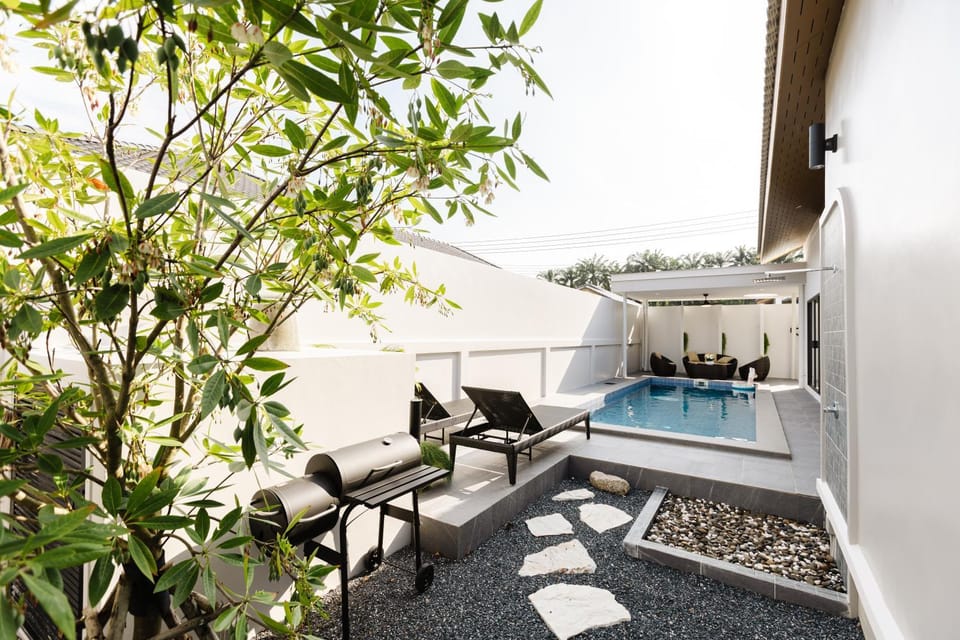 Day, Garden, Garden, Balcony/Terrace, Garden view, Pool view, Swimming pool