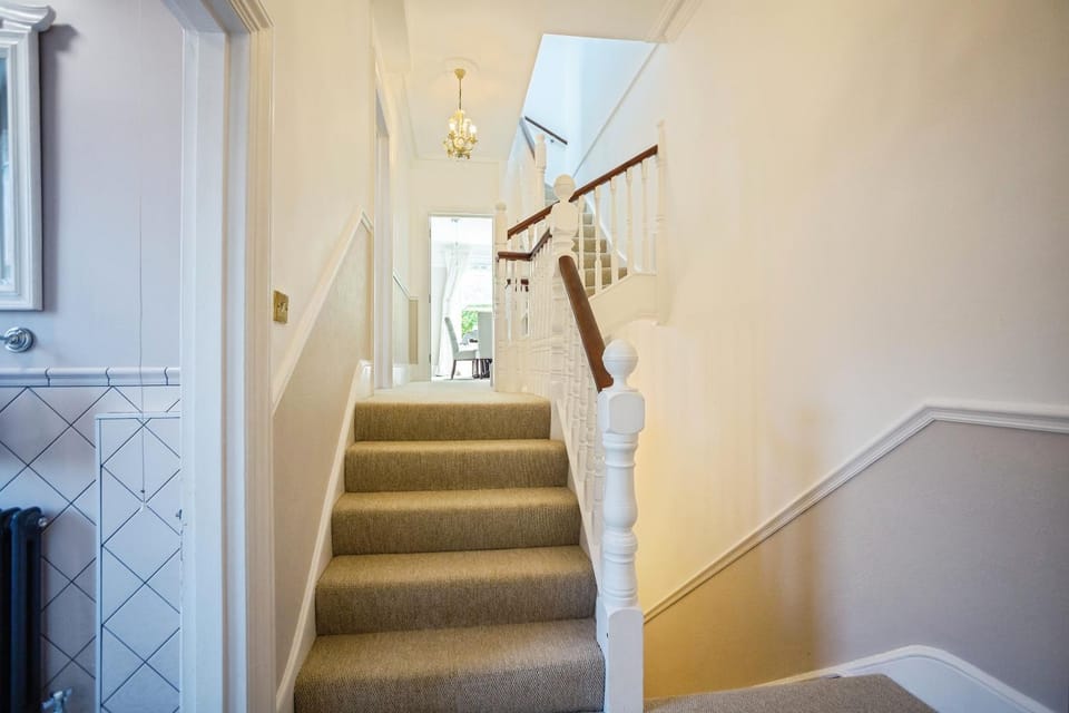 Large Victorian Apartment With High Speed Wifi 350mbps Apartment in Royal Tunbridge Wells