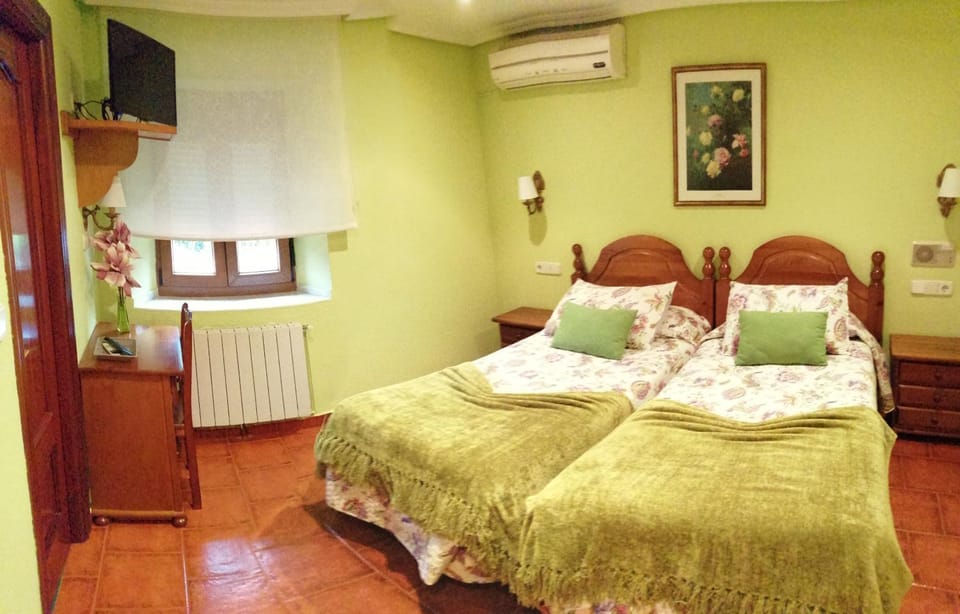 Hostal Mizmaya Bed and Breakfast in Cantabria