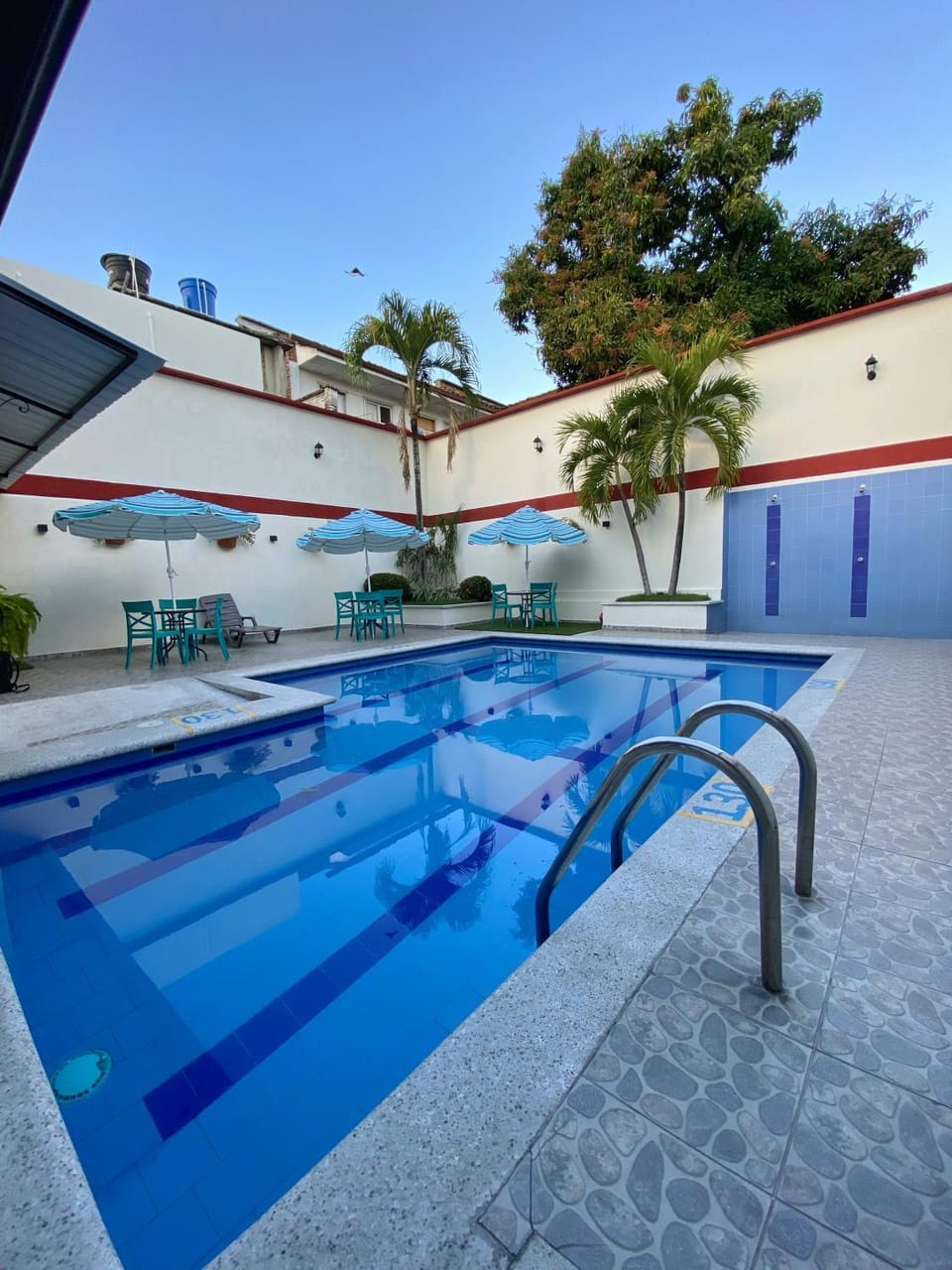 Swimming pool