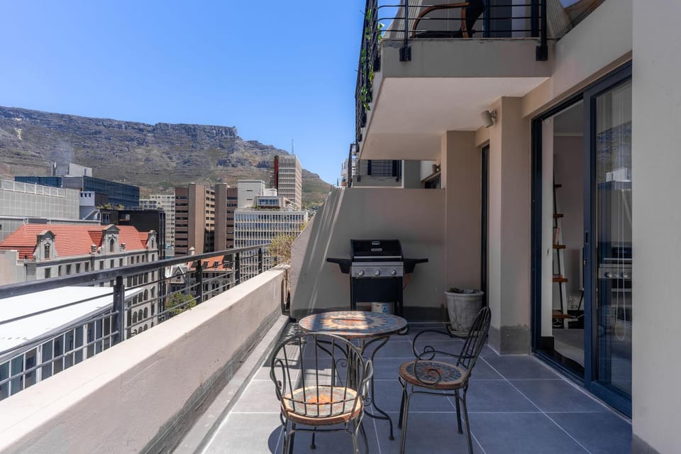 Adderley Terraces J18 Apartment in Cape Town