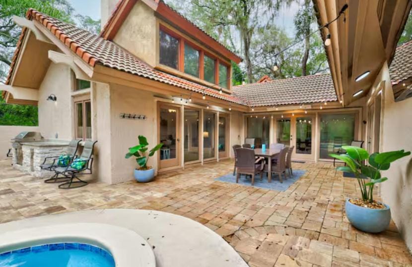 Patio, Swimming pool