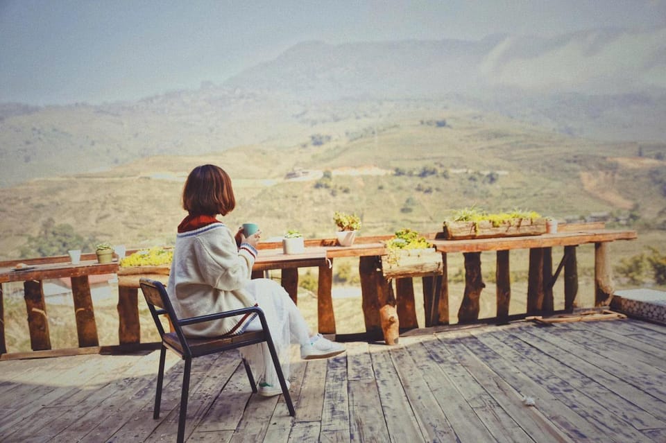View (from property/room), Balcony/Terrace, Balcony/Terrace, Seating area, Dining area, Mountain view