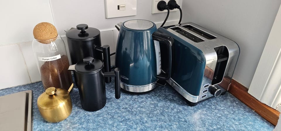 Coffee/tea facilities, Kitchen or kitchenette, toaster
