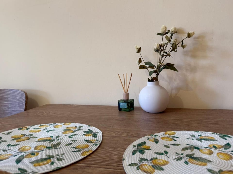 Decorative detail, Dining area