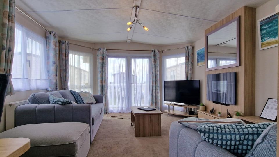 Danbury Holiday Escape, West Sands House in Selsey