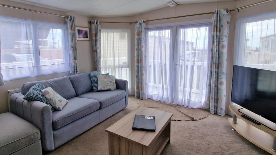 Danbury Holiday Escape, West Sands House in Selsey