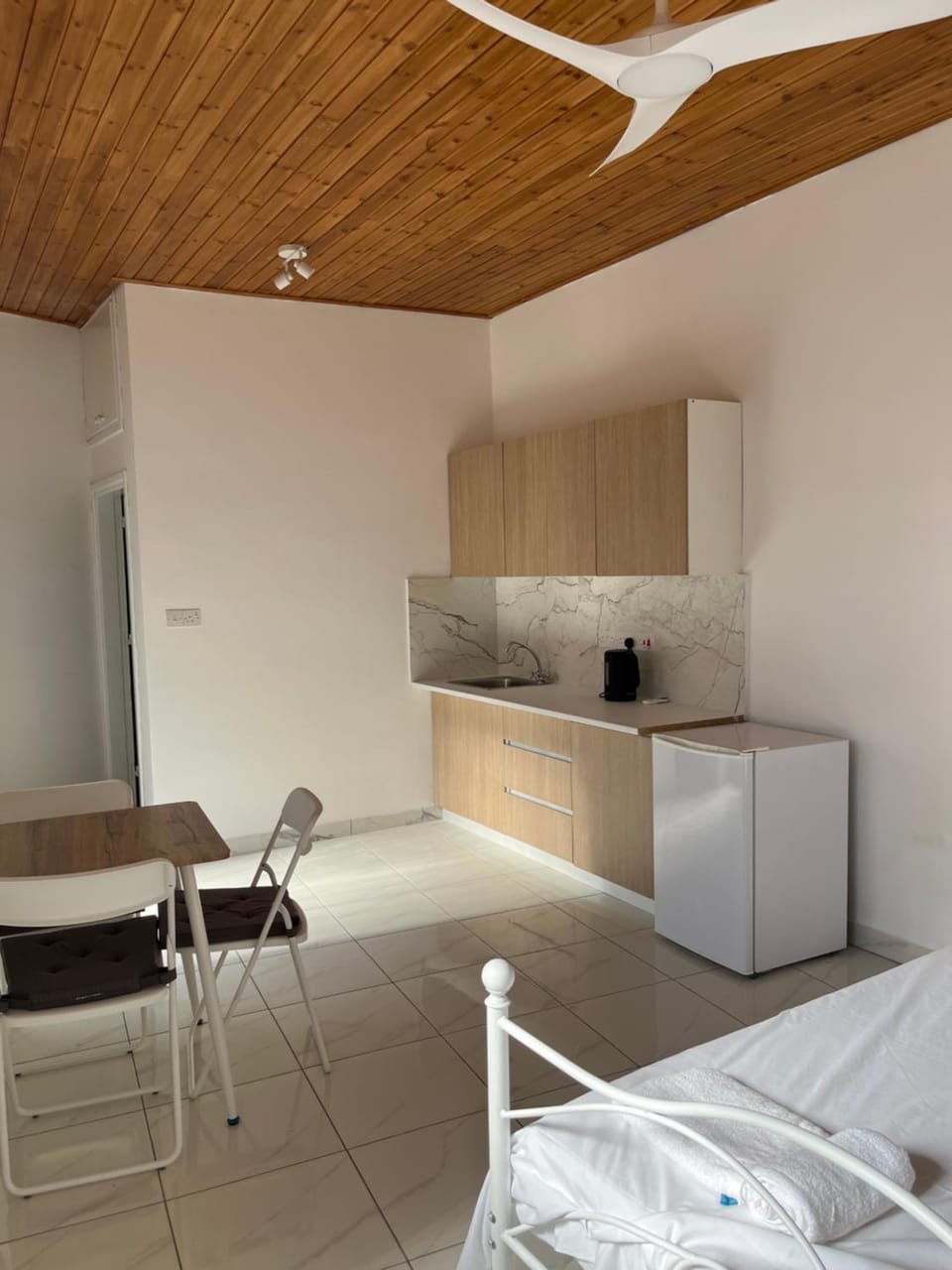 To spitouin House in Paphos District