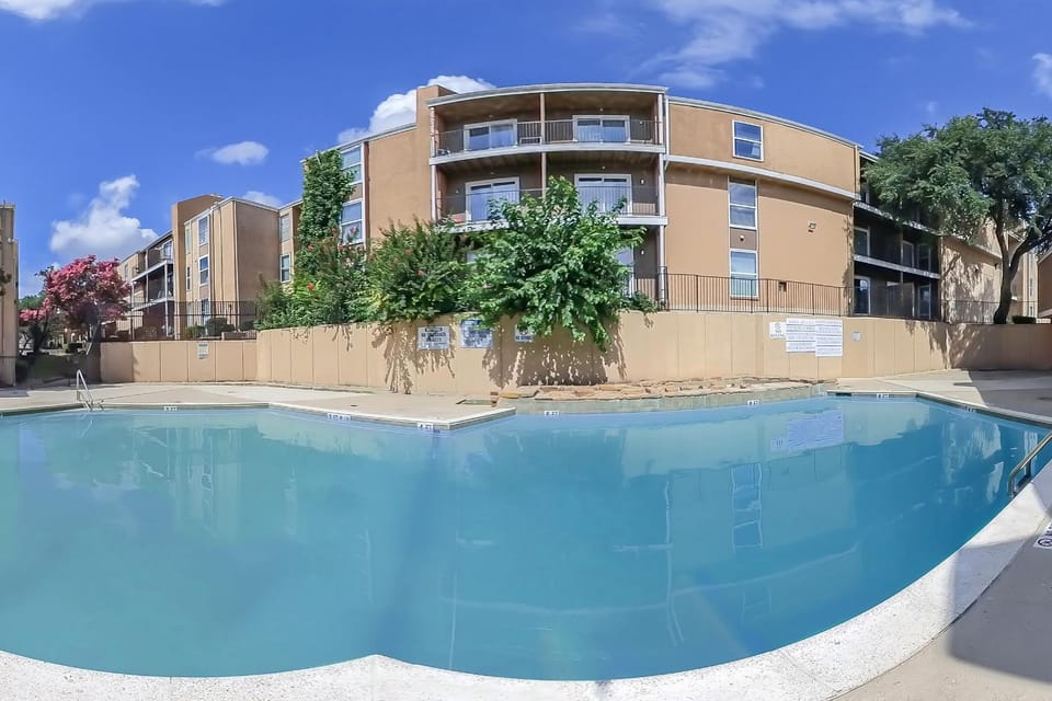 Beautiful & Spacious 1Bd1bth I Free Parking Apartment in Richardson