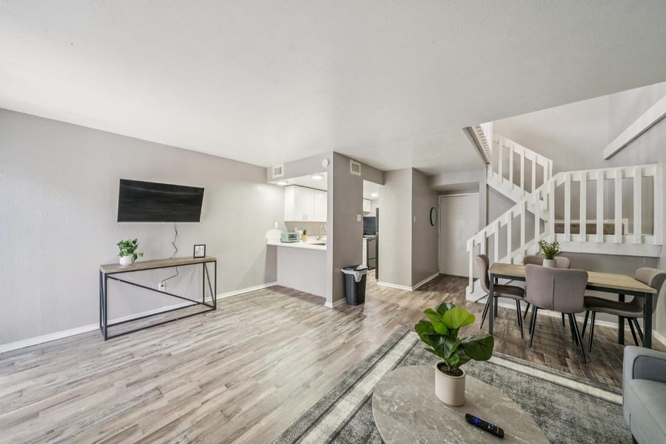 Beautiful & Spacious 1Bd1bth I Free Parking Apartment in Richardson