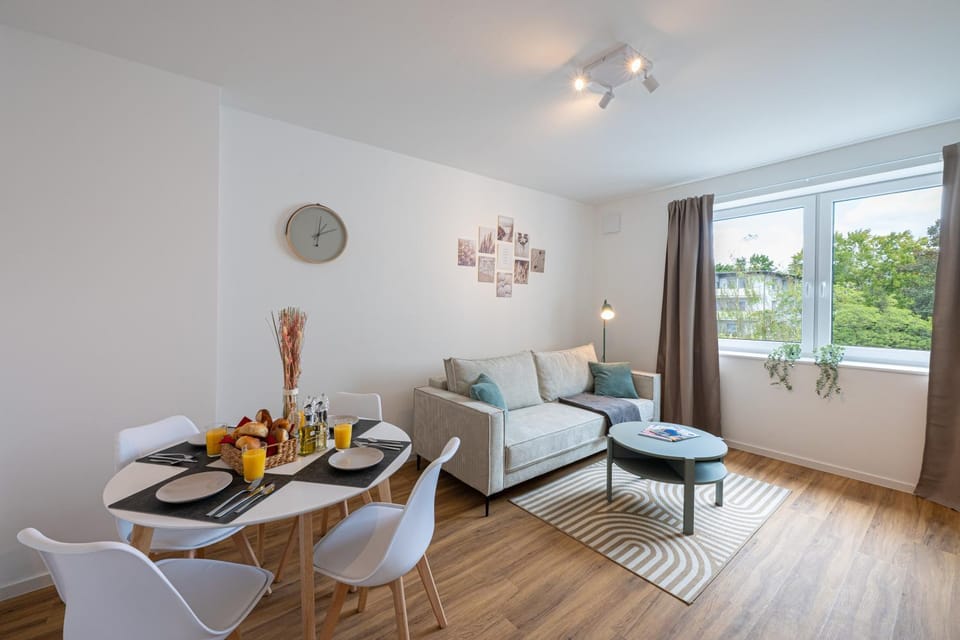 TV and multimedia, Living room, Seating area, Dining area, heating, internet, internet, soundproof