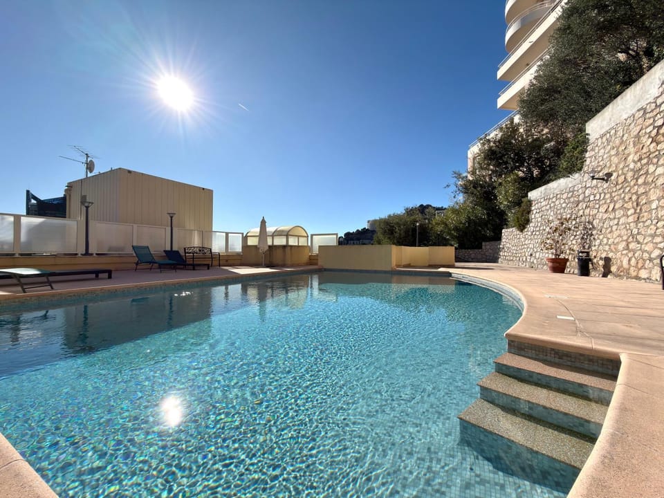 Pool view, Swimming pool, sunbed