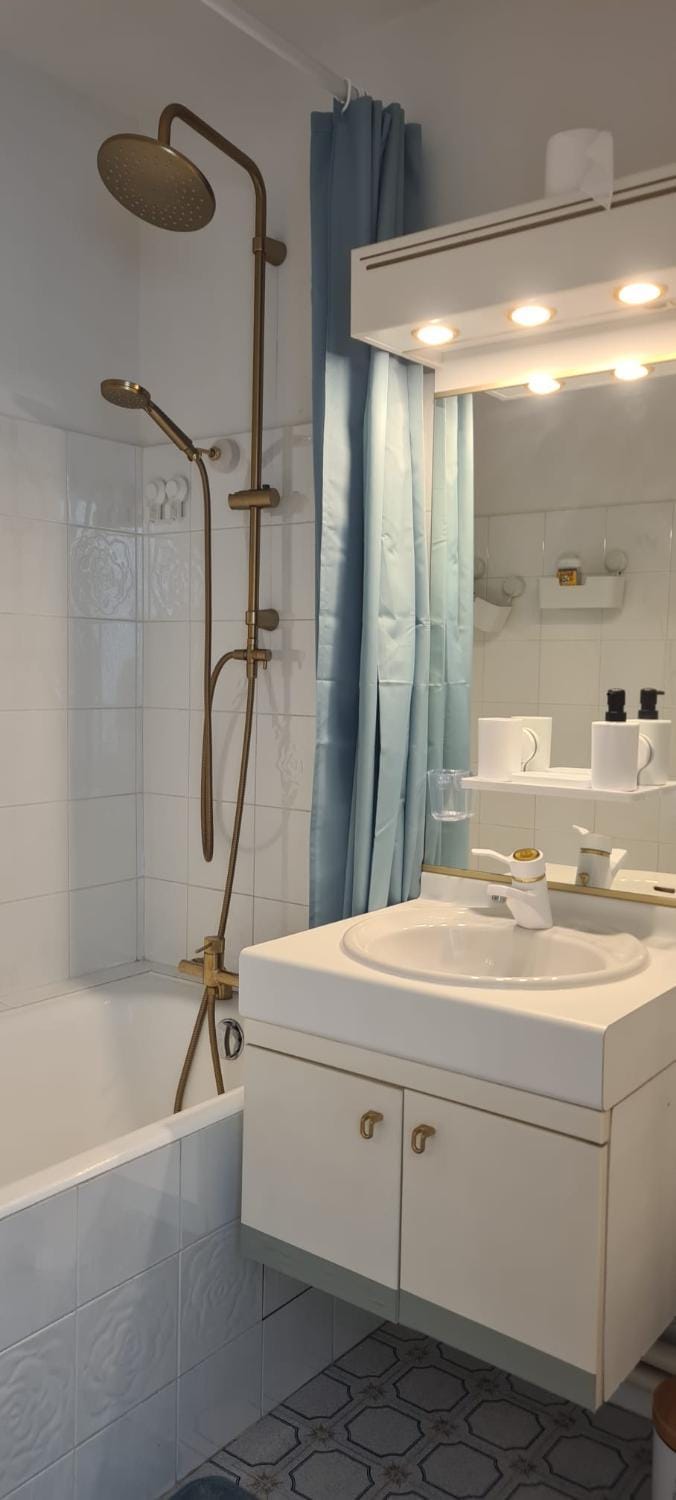 Shower, Bathroom, Bath