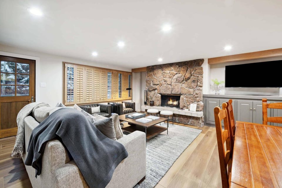 Lodge Tower 287 Two Bedroom Residence Apartment in Vail