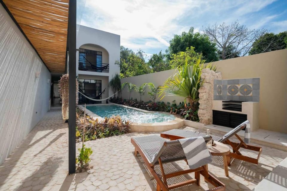 Luxury Heaven in Merida Poolside Bliss in La Ermita House in Merida