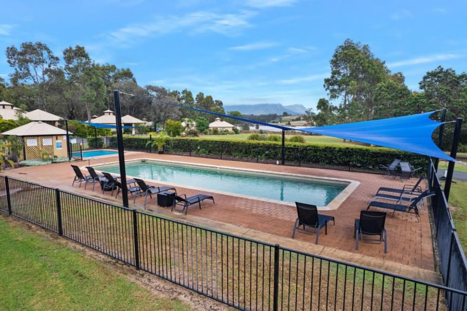 Hunter Valley Prime Getaway Villa in Rothbury