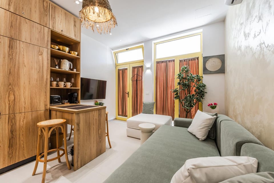 NooN Properties Santorini by PikHost Apartment in Vlorë County, Albania