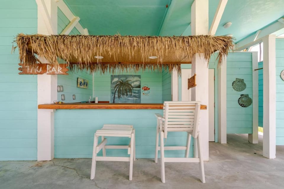Views 3 King Suites 15 Guests House in Bolivar Peninsula