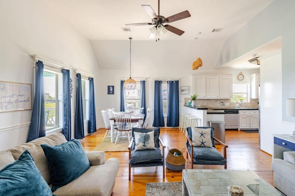 Views 3 King Suites 15 Guests House in Bolivar Peninsula