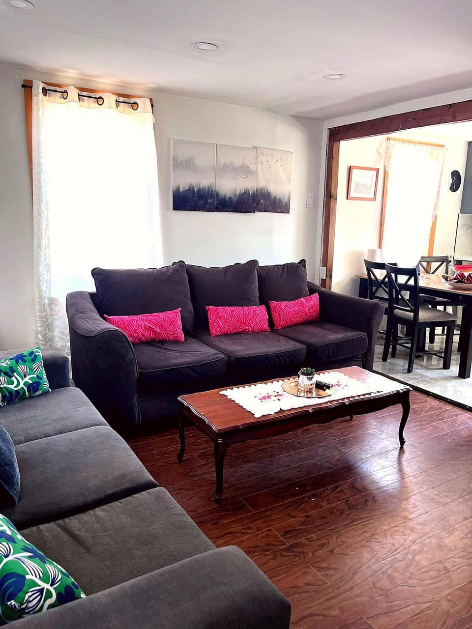 Living room, Seating area, Dining area